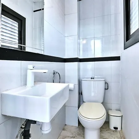 Casa Nou 2 & Boutique Apartment *